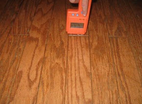moisture meters measure the water damage to hardwood floors